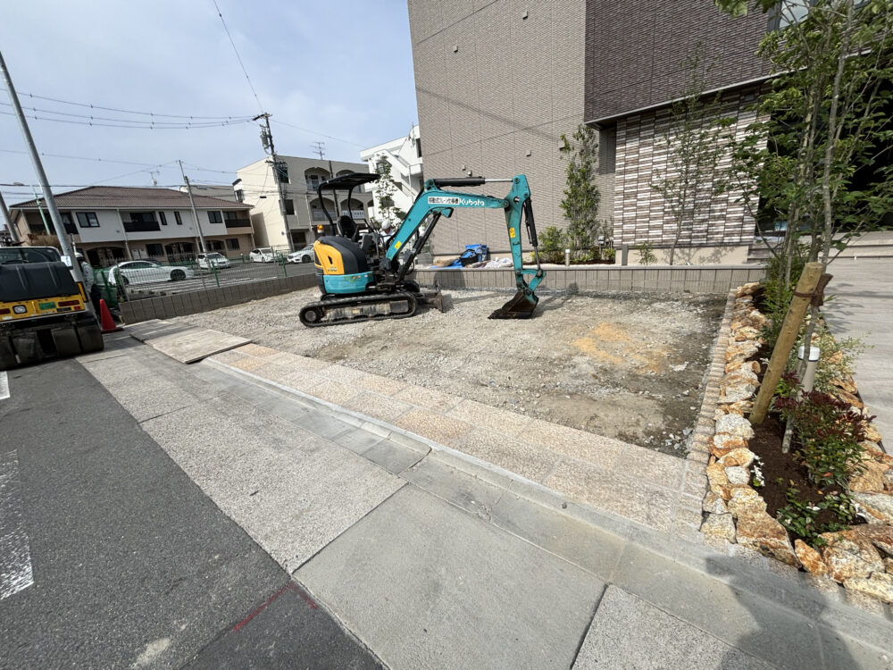 施工中